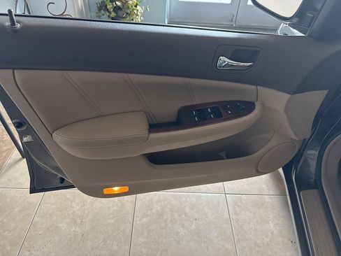 Used 2007 Honda Accord EX-L image 19