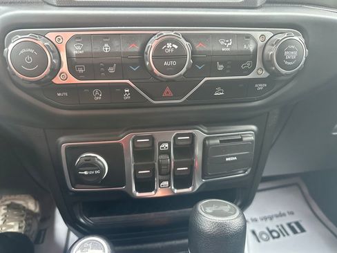 Used 2022 Jeep Wrangler Unlimited Sport AWD/4WD image 18