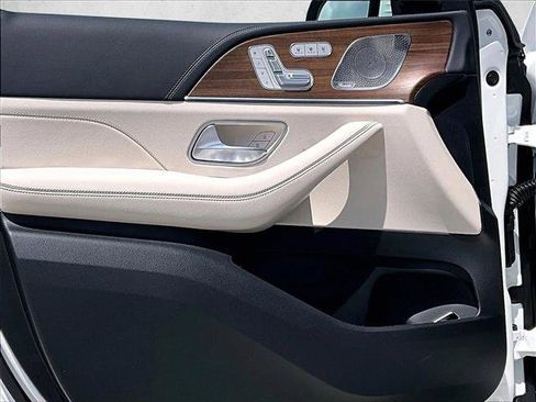 New 2026 Mercedes-Benz GLS 580 4MATIC image 26