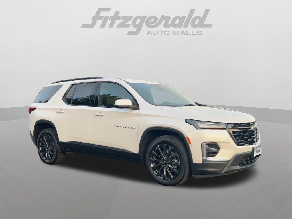 Used 2023 Chevrolet Traverse RS AWD/4WD image 2