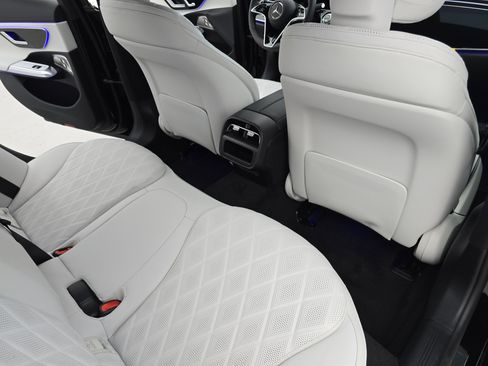 New 2026 Mercedes-Benz E 350 4MATIC Sedan image 11