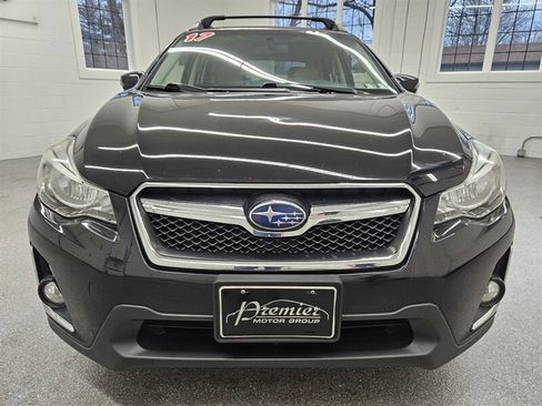 Used 2017 Subaru Crosstrek 2.0i Limited image 2
