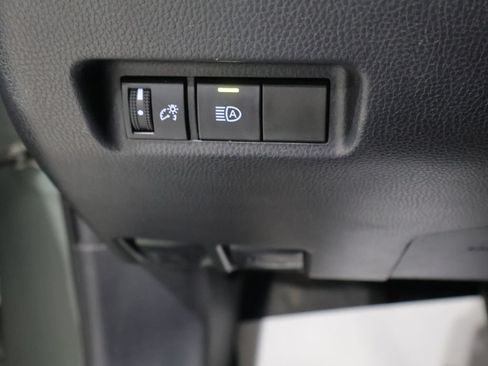 Used 2019 Toyota RAV4 XLE AWD/4WD image 31