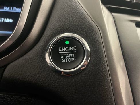 Used 2018 Ford Fusion SE w/ Fusion SE Technology Package image 10