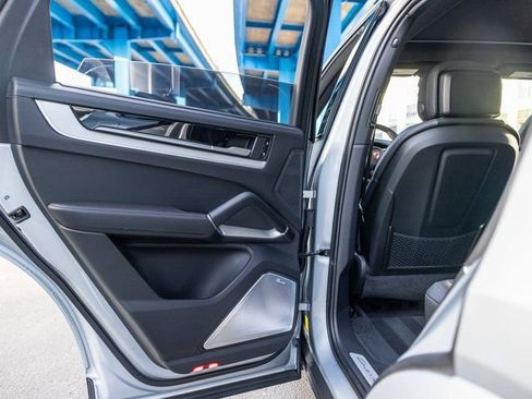 Certified 2026 Porsche Cayenne S image 28