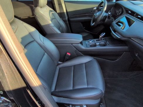 Certified 2023 Cadillac XT4 Sport w/ Technology Package image 19