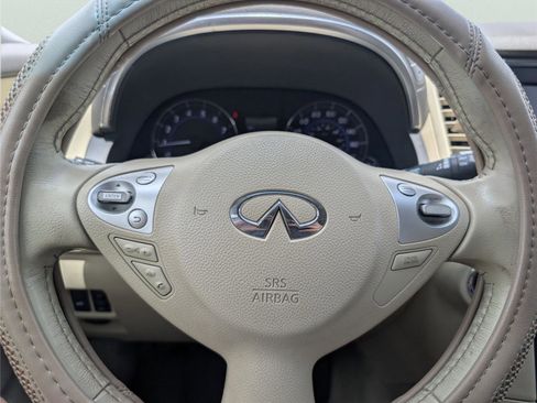 Used 2016 INFINITI QX70 2WD w/ Premium Package image 22