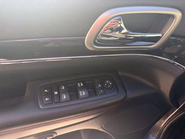 Used 2017 Jeep Grand Cherokee Trailhawk w/ Trailhawk Luxury Group AWD/4WD image 21