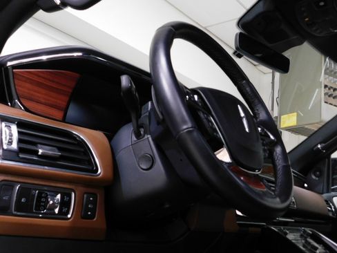 Used 2024 Lincoln Navigator L Reserve w/ Equipment Group 201A image 32