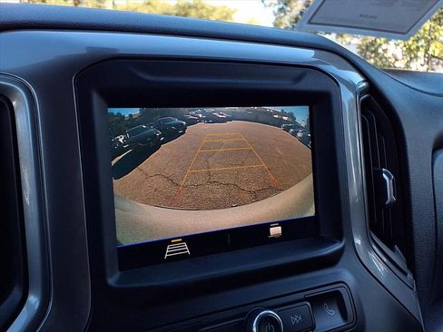 Used 2020 Chevrolet Silverado 1500 Custom w/ Custom Value Package image 7