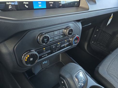 New 2025 Ford Bronco 2-Door image 21