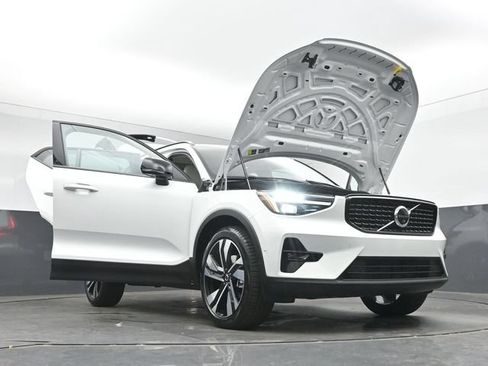 New 2026 Volvo XC40 B5 Ultra w/ Protection Package Premier AWD/4WD image 47