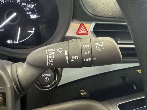 Used 2026 Toyota Sienna LE FWD image 24