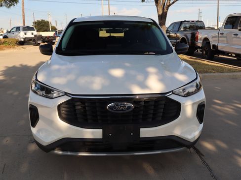 Used 2023 Ford Escape Active FWD image 9