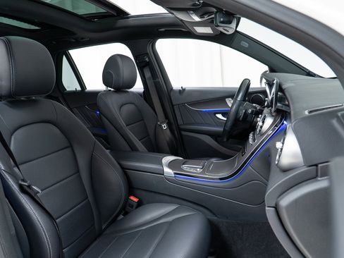 Used 2022 Mercedes-Benz GLC 300 4MATIC image 22