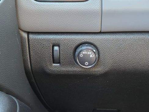 Used 2022 Chevrolet Colorado W/T w/ WT Convenience Package image 36