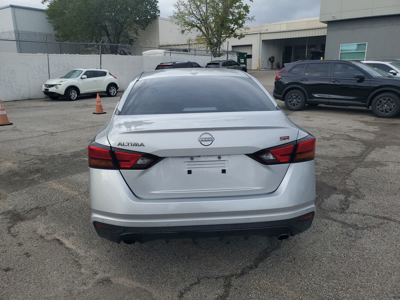 Used 2024 Nissan Altima 2.5 SR FWD image 5