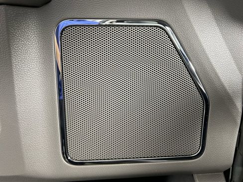 Used 2020 Ford F150 Lariat image 24