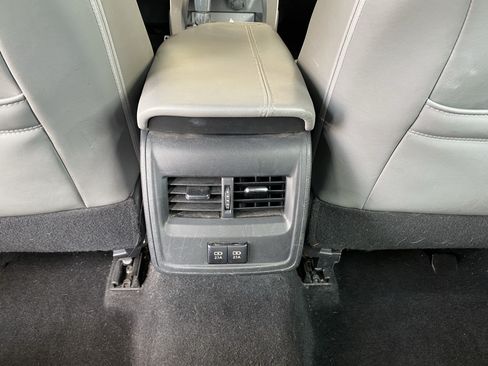 Used 2019 Toyota Avalon XSE w/ All Weather Liner Package FWD image 24