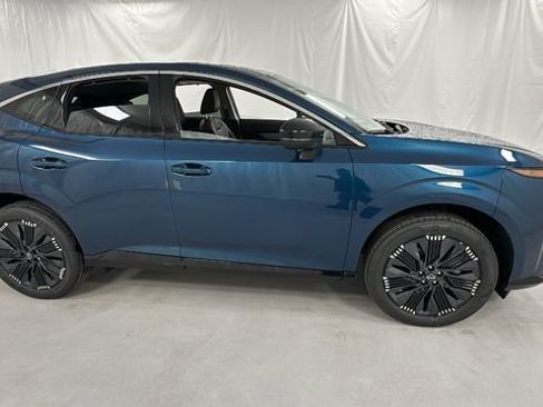 New 2026 Nissan Murano Platinum image 2