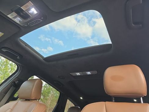 Used 2021 Kia Telluride SX w/ SX Prestige Package image 46