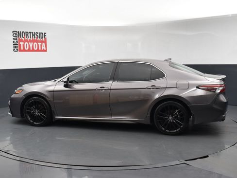 Used 2022 Toyota Camry XSE FWD image 2