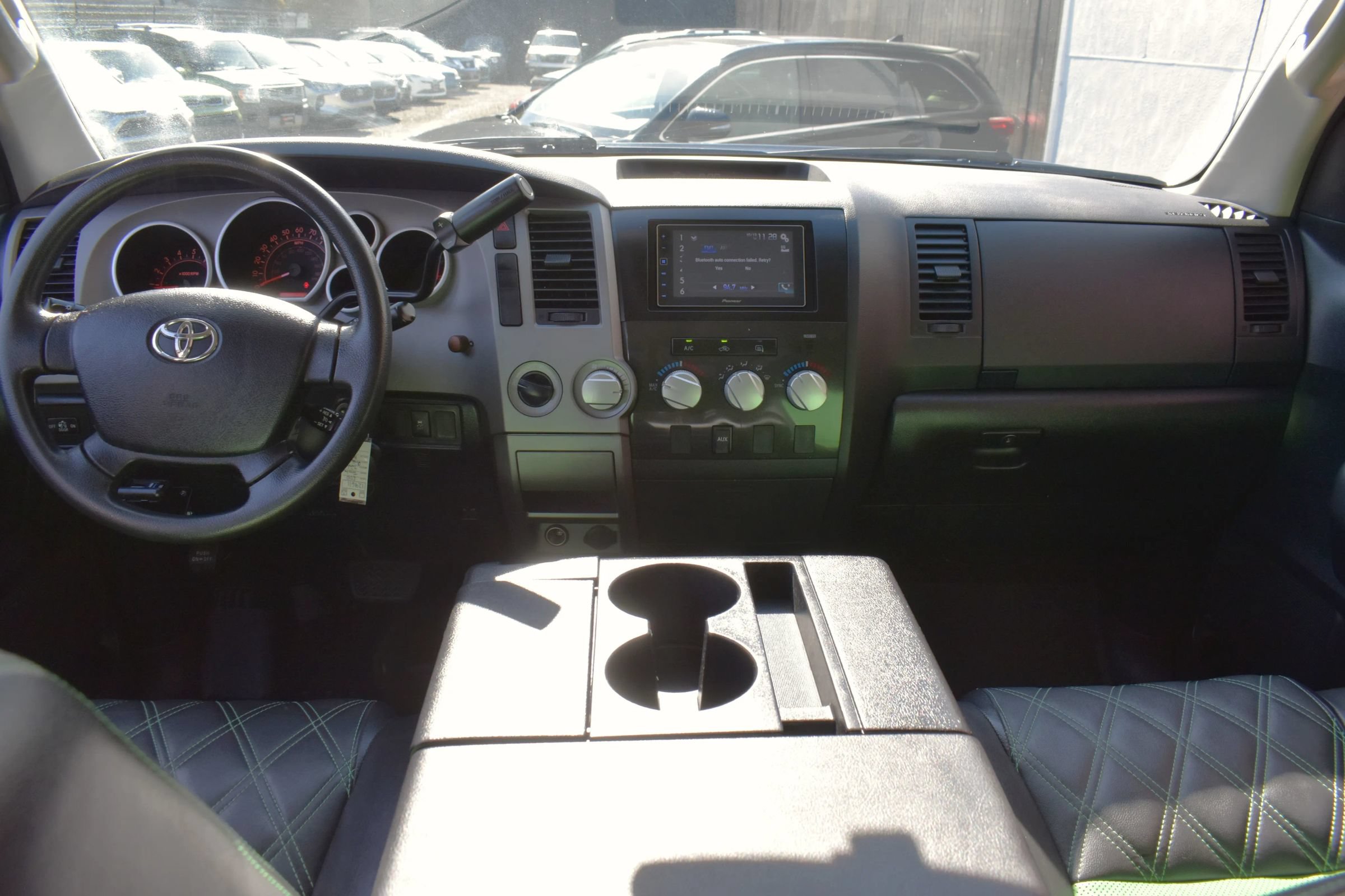 Used 2010 Toyota Tundra 4x4 Double Cab image 13