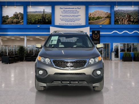 Used 2012 Kia Sorento LX w/ Convenience Pkg FWD image 5