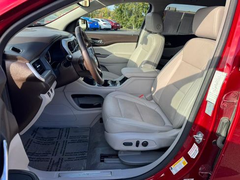 Used 2023 GMC Acadia SLT image 18