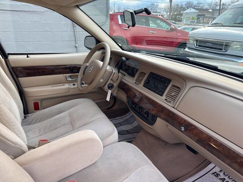 Used 2008 Mercury Grand Marquis GS image 26