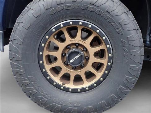 Used 2022 RAM 2500 Laramie w/ Night Edition AWD/4WD image 6