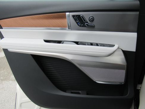 New 2027 Cadillac Vistiq Sport AWD/4WD image 23