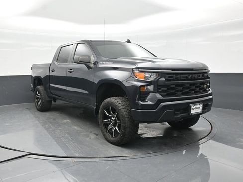 Used 2022 Chevrolet Silverado 1500 Custom image 18