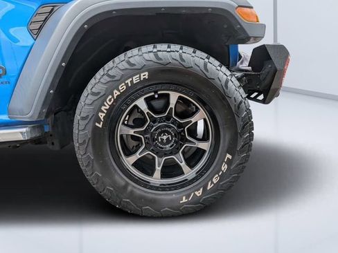 Used 2023 Jeep Wrangler Sport AWD/4WD image 9