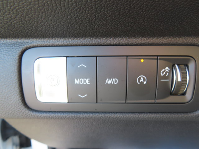 Used 2024 Chevrolet Traverse Z71 w/ LPO, Floor Liner Package AWD/4WD image 38