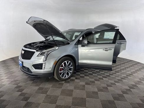 Used 2025 Cadillac XT5 Sportv w/ Technology Package AWD/4WD image 13