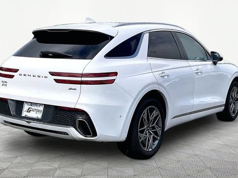 Used 2023 Genesis GV70 2.5T w/ Advanced Package AWD/4WD image 5