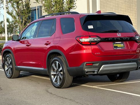 Certified 2024 Honda Pilot Elite image 6