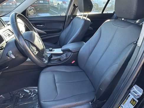 Used 2018 BMW 320i xDrive Sedan image 11