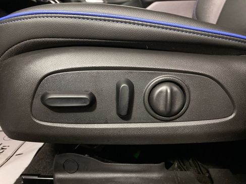 Certified 2024 Buick Envista Sport Touring w/ Convenience I Package FWD image 12