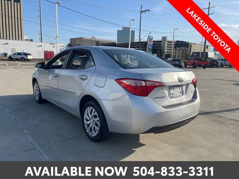 Used 2018 Toyota Corolla LE FWD image 3