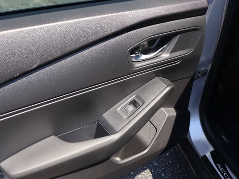 Used 2023 Honda Accord EX image 10