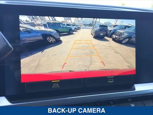 Used 2023 Chevrolet Silverado 1500 LT AWD/4WD image 18