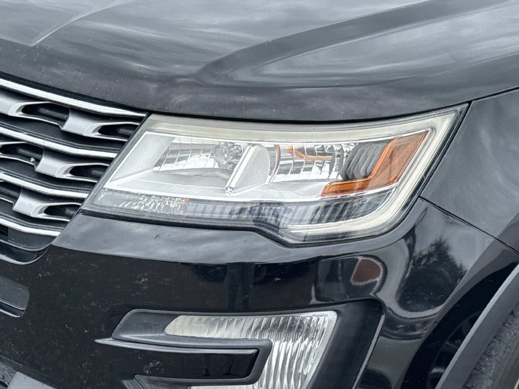 Used 2017 Ford Explorer Limited AWD/4WD image 7