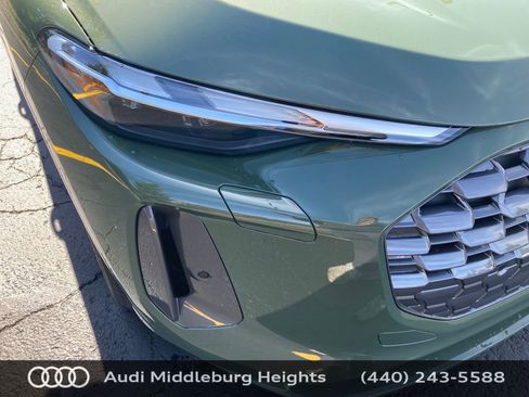 Used 2025 Audi Q5 Premium w/ Convenience Package image 21