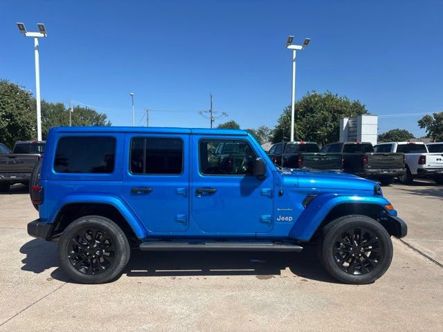 Certified 2023 Jeep Wrangler Unlimited Sahara AWD/4WD image 4