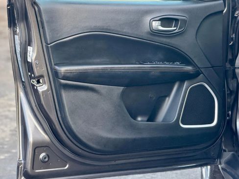 Used 2018 Jeep Compass Limited w/ Navigation Group image 10