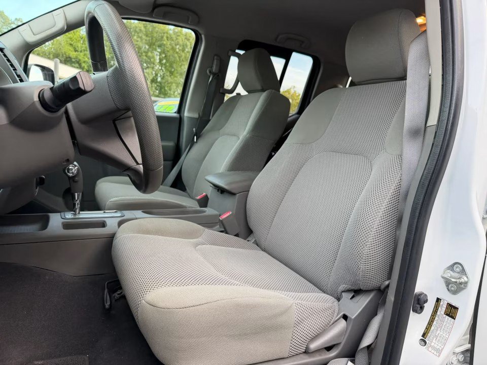 Used 2019 Nissan Frontier SV AWD/4WD image 15