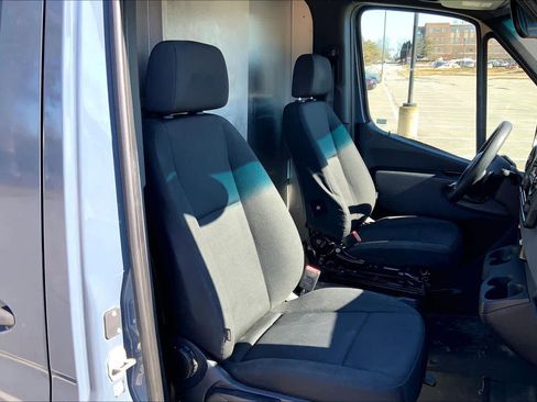 Used 2019 Mercedes-Benz Sprinter 170 image 7