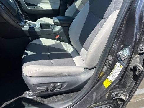 Used 2025 Toyota RAV4 XLE w/ Convenience Package AWD/4WD image 15